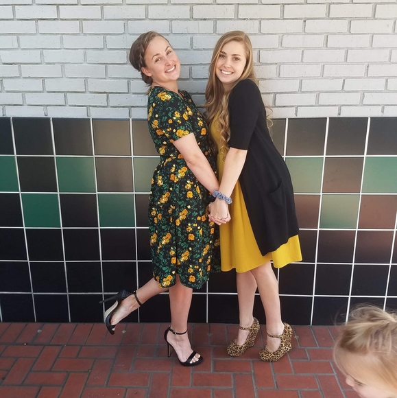 Meet your Posher, Amanda - Picture 1 of 1